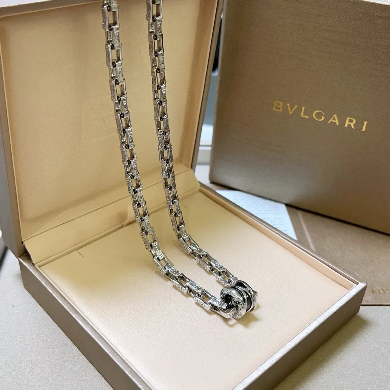 Bvlgari 蛇形灵感 扭曲扣 银色链条项链 7