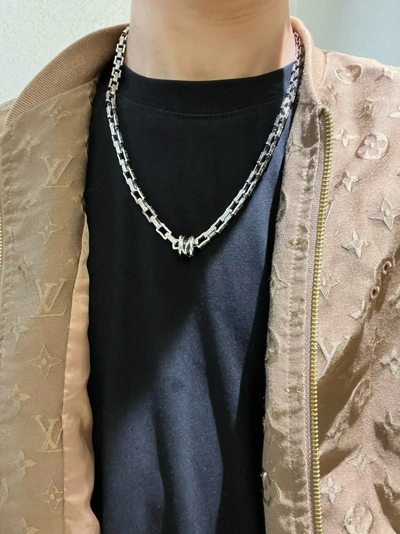 Bvlgari 蛇形灵感 扭曲扣 银色链条项链 8