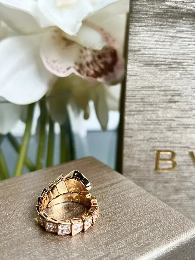 Bvlgari Serpenti Pavé Diamond Rose Gold Ring 3