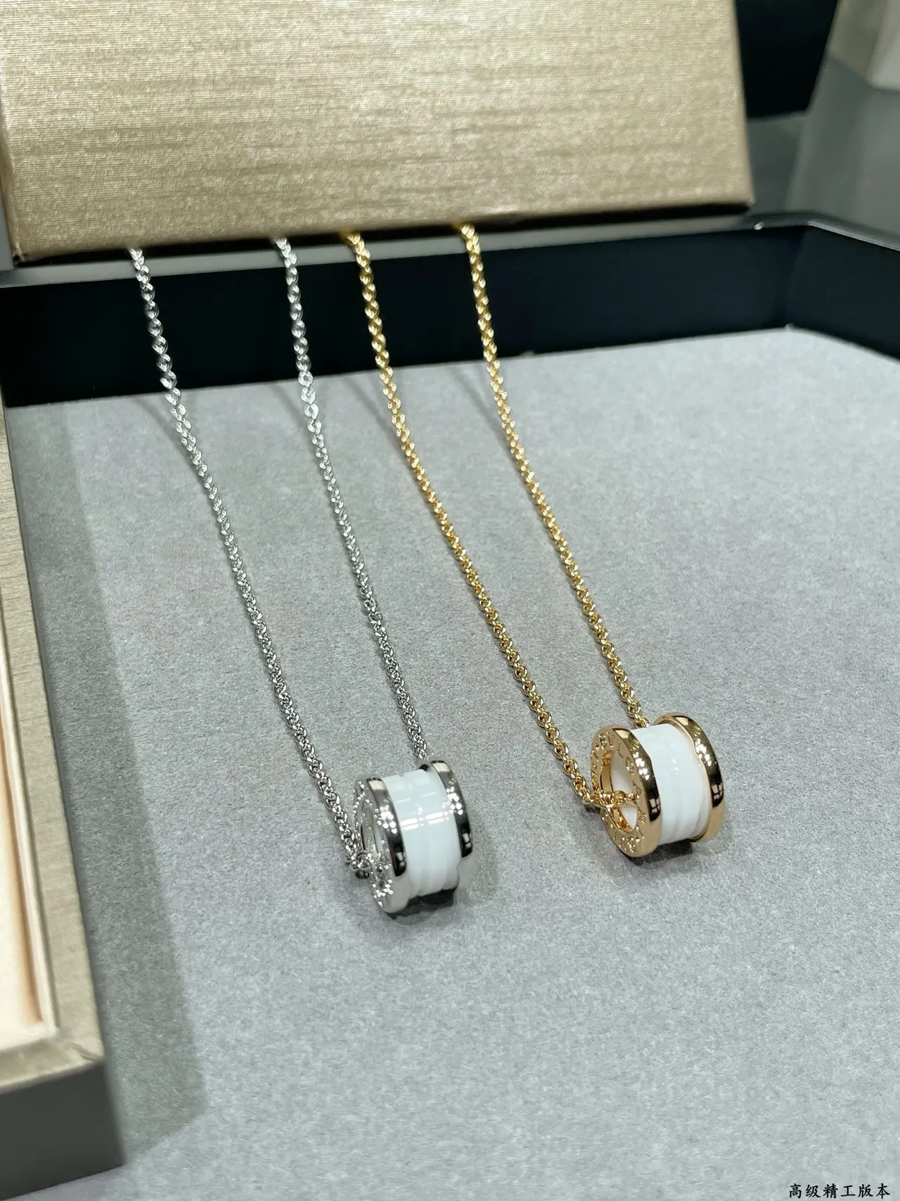 Bvlgari 银黑桶形吊坠多环结构项链 7