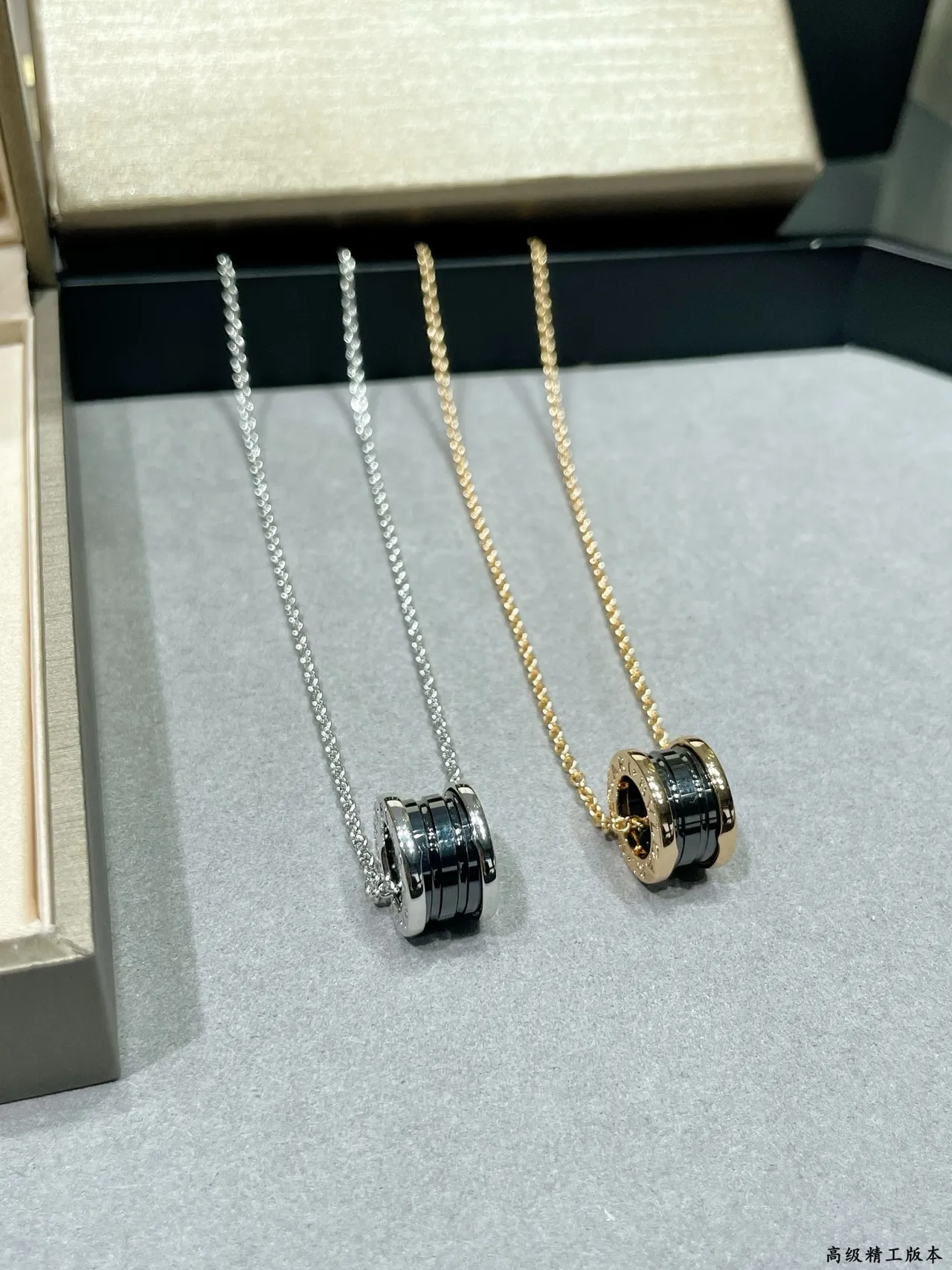 Bvlgari 银黑桶形吊坠多环结构项链 8
