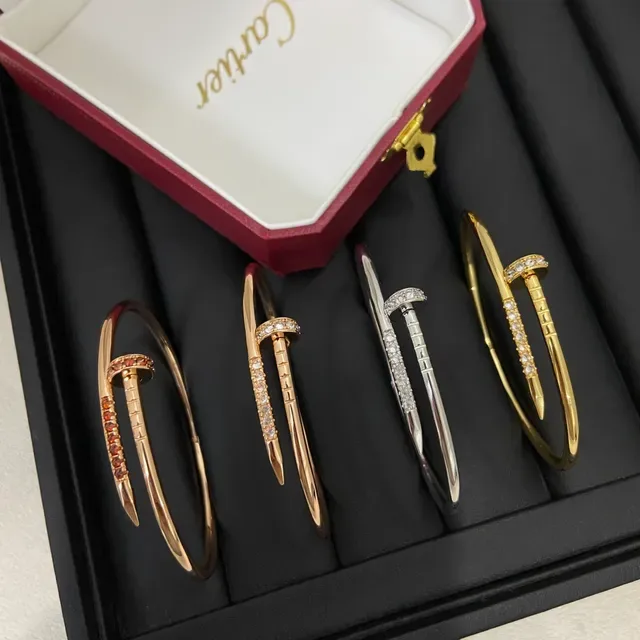Cartier Juste un Clou Pulsera con forma de clavo Pavé-Set Multi-Metal 2