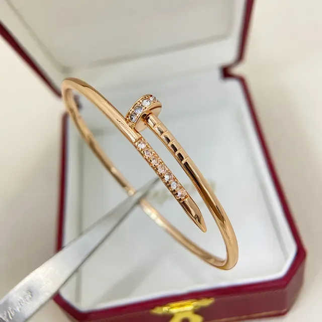 Cartier Juste un Clou Pulsera con forma de clavo Pavé-Set Multi-Metal 3