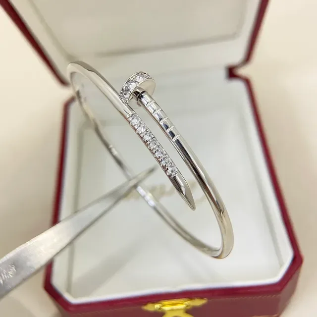 Cartier Juste un Clou Pulsera con forma de clavo Pavé-Set Multi-Metal 4