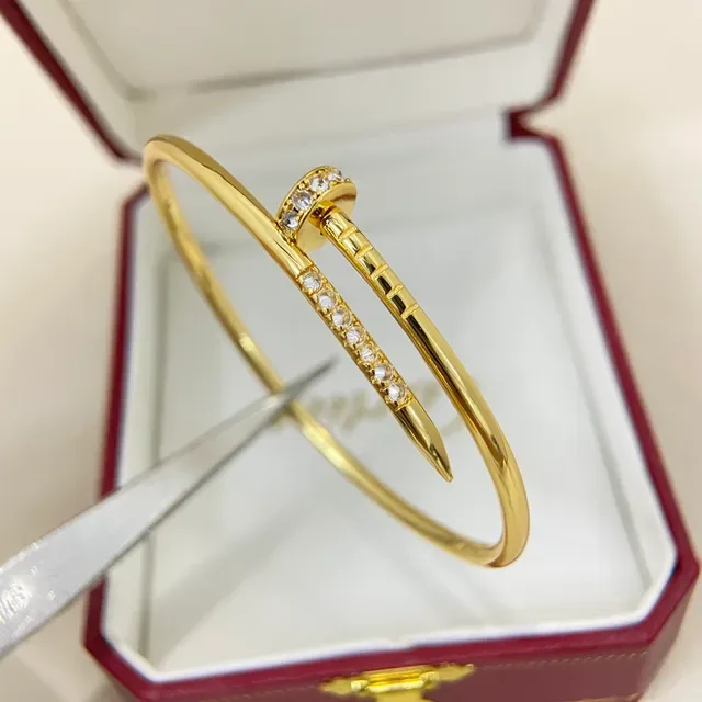 Cartier Juste un Clou Pulsera con forma de clavo Pavé-Set Multi-Metal 5
