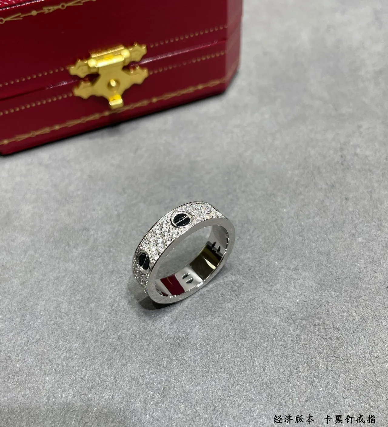 Cartier Juste un Clou خاتم باڤيه الماس و المينا الأسود 6