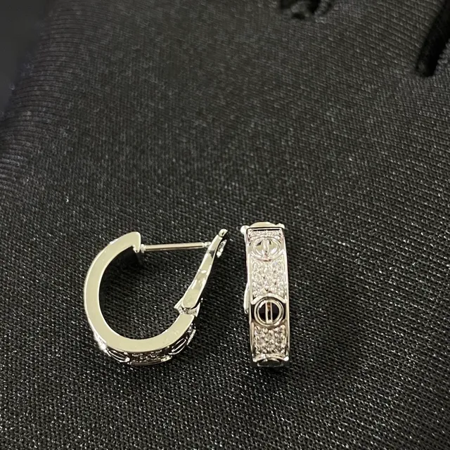 Cartier Juste un Clou Pavé Screw Motif brincos argola 3