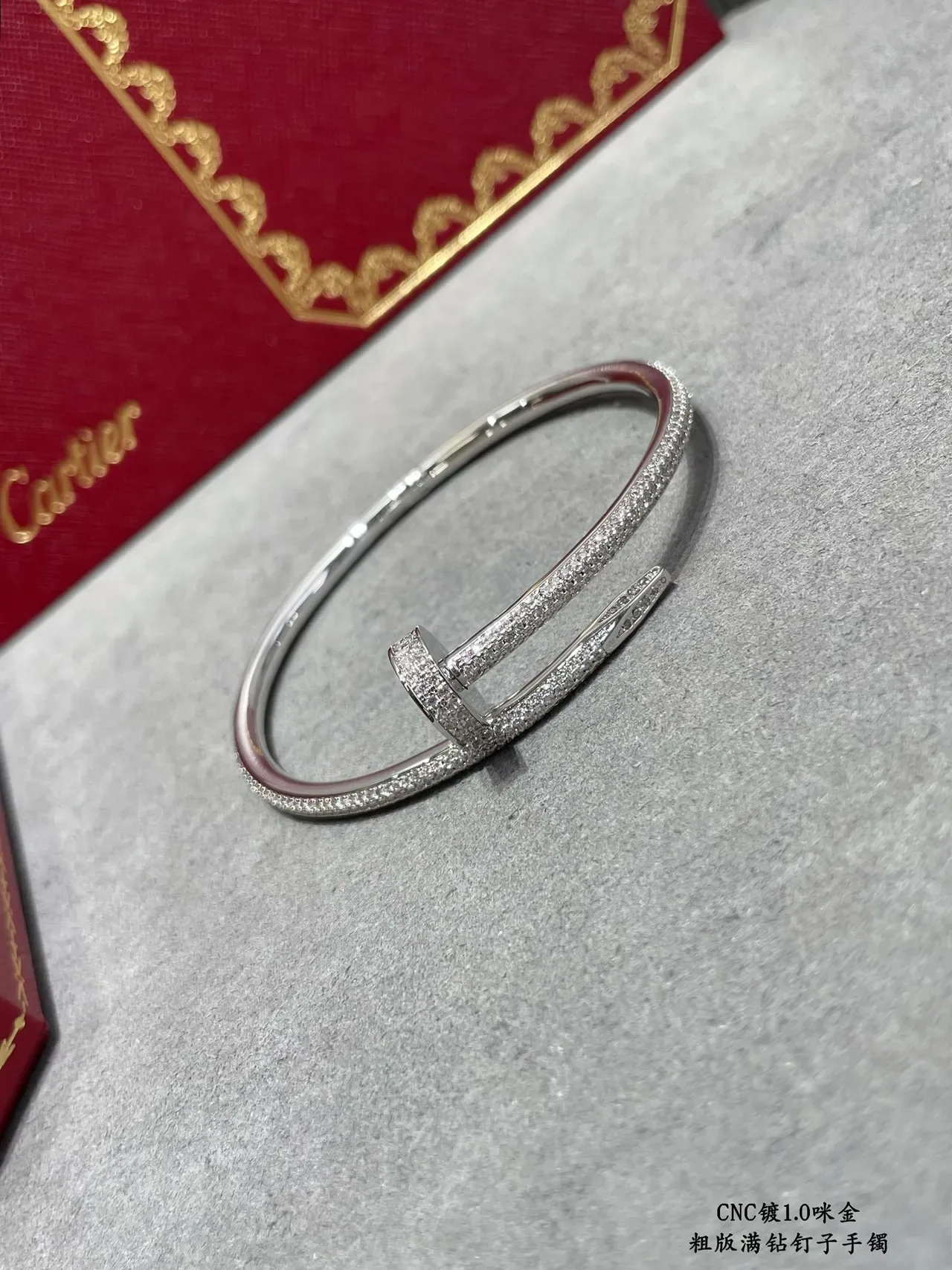 Bracelet Cartier Juste un Clou argent avec diamants Pavé-Set transparents motif tête de clou 5