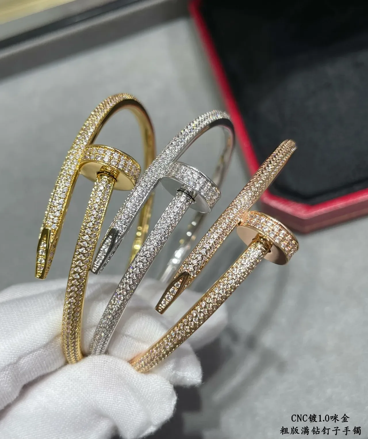 Bracelet Cartier Juste un Clou argent avec diamants Pavé-Set transparents motif tête de clou 7