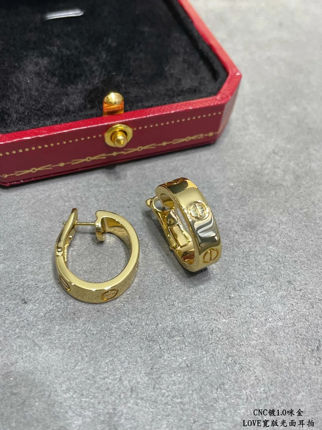 Cartier Love Aros Largos de Metal Polido 3