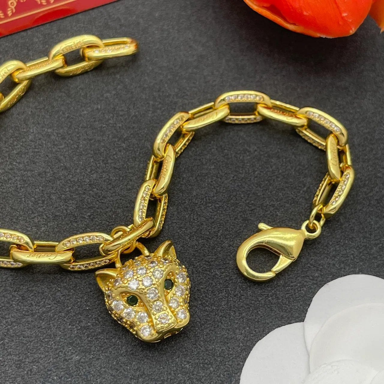 Cartier Panthère de Cartier Pavé tête de panthère bracelet en chaîne en or 5