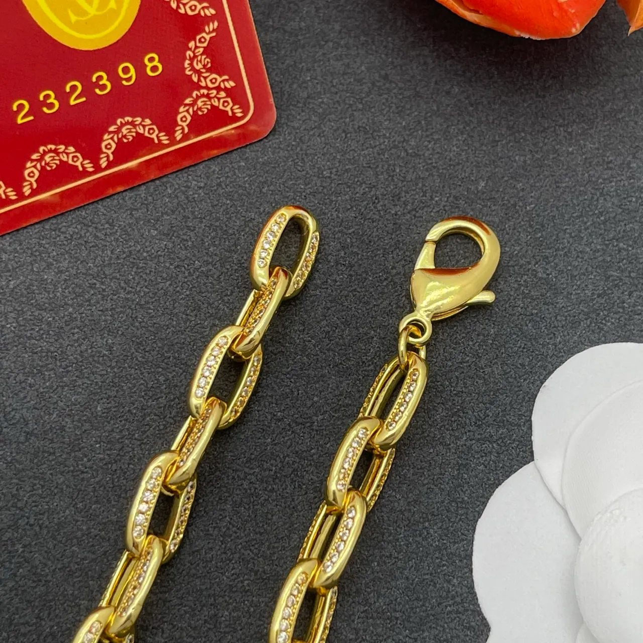 Cartier Panthère de Cartier Pavé tête de panthère bracelet en chaîne en or 6