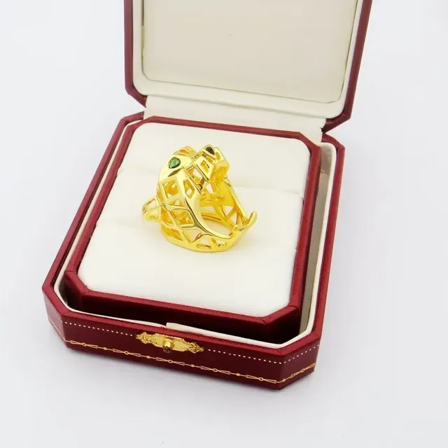 Cartier Panthère de Cartier 白金 绿宝石 黑豹戒指 3