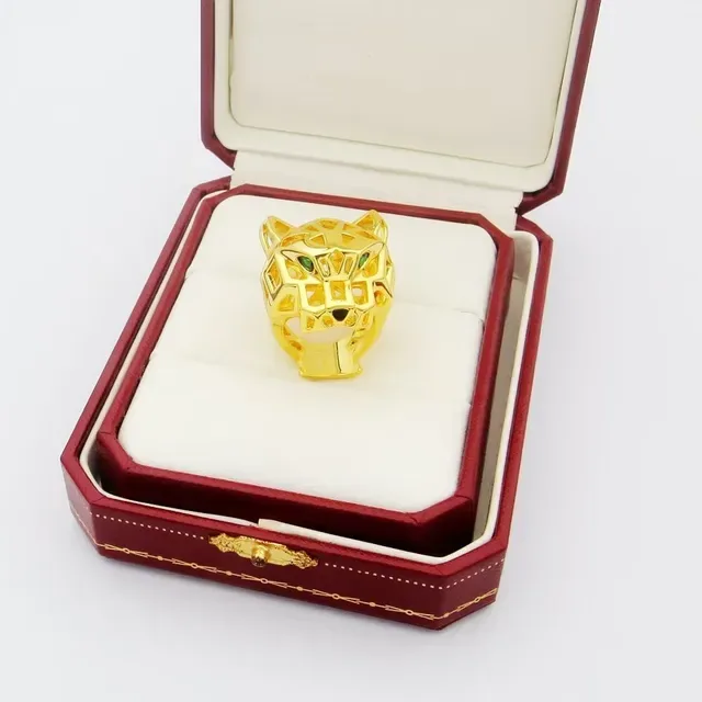 Cartier Panthère de Cartier 白金 绿宝石 黑豹戒指 4