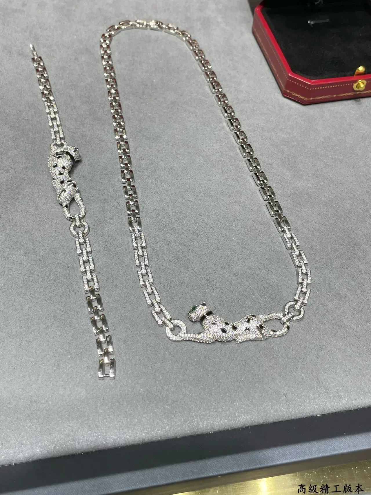 Pulsera Cartier Panthère diamantes pavé Panther 6
