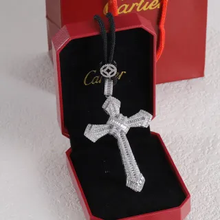 Cartier فضي أسود Pavé-Set تعليقة صليب Baguette-Cut حدود الحجر قلادة