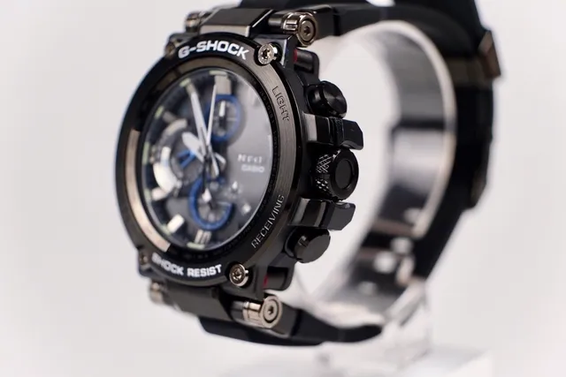 Casio G-Shock MT-G काले और नीले स्पोर्ट्स वॉच 7