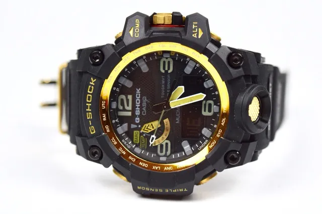 Casio G-Shock Mudmaster काला और सोना स्पोर्ट्स वॉच 2
