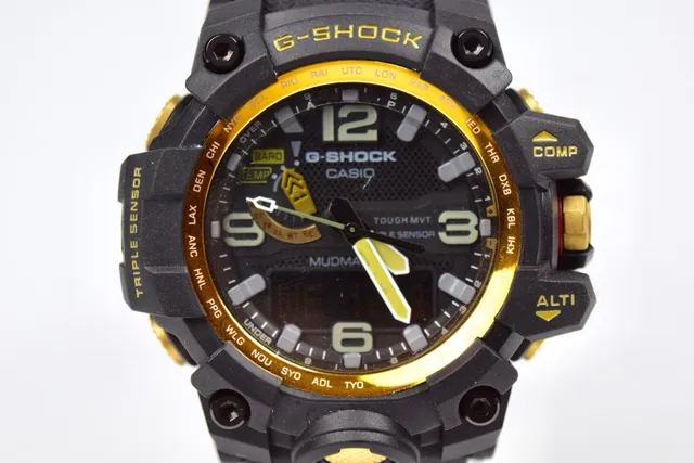 Casio G-Shock Mudmaster काला और सोना स्पोर्ट्स वॉच 9