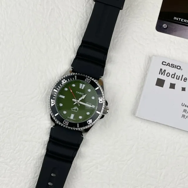 Casio Green Black Diver-Style Dial Watch 2