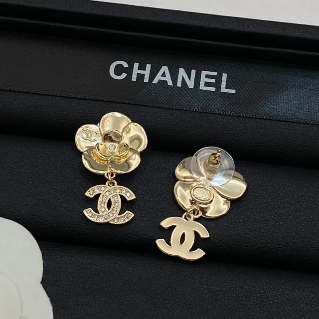 Chanel Fleur Camélia Boucles d'oreilles Cristal Or doré 2