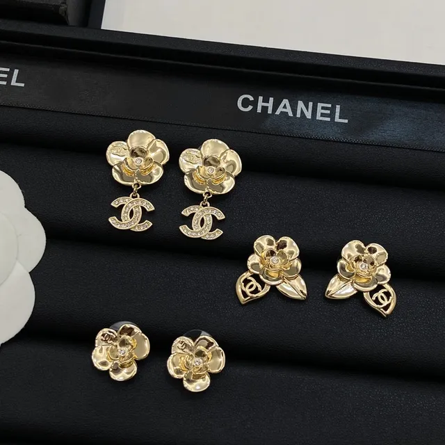 Chanel Fleur Camélia Boucles d'oreilles Cristal Or doré 6