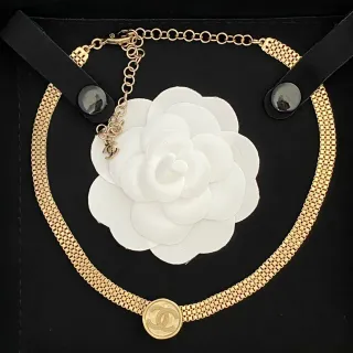 Chanel Camellia قلادة लون ذهبي زهرة بيضاء قلادة