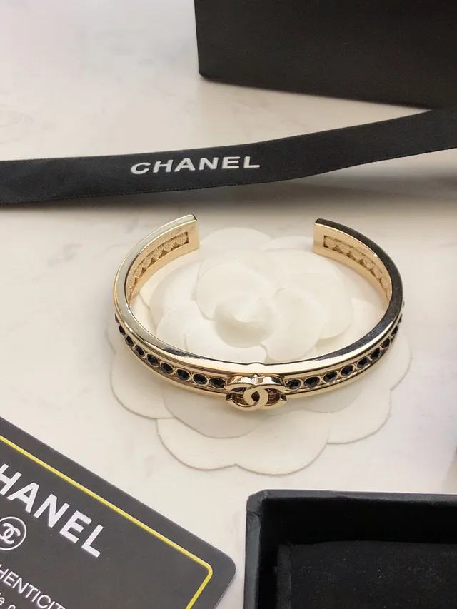 Chanel CC bracelet or noir rigide manchette pavé cristal bande bracelet 5