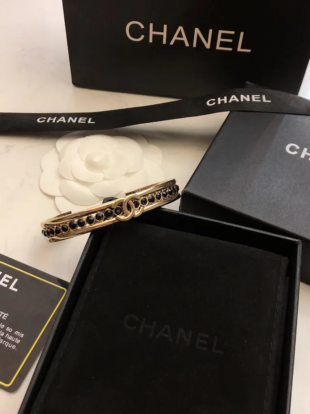 Chanel CC bracelet or noir rigide manchette pavé cristal bande bracelet 9