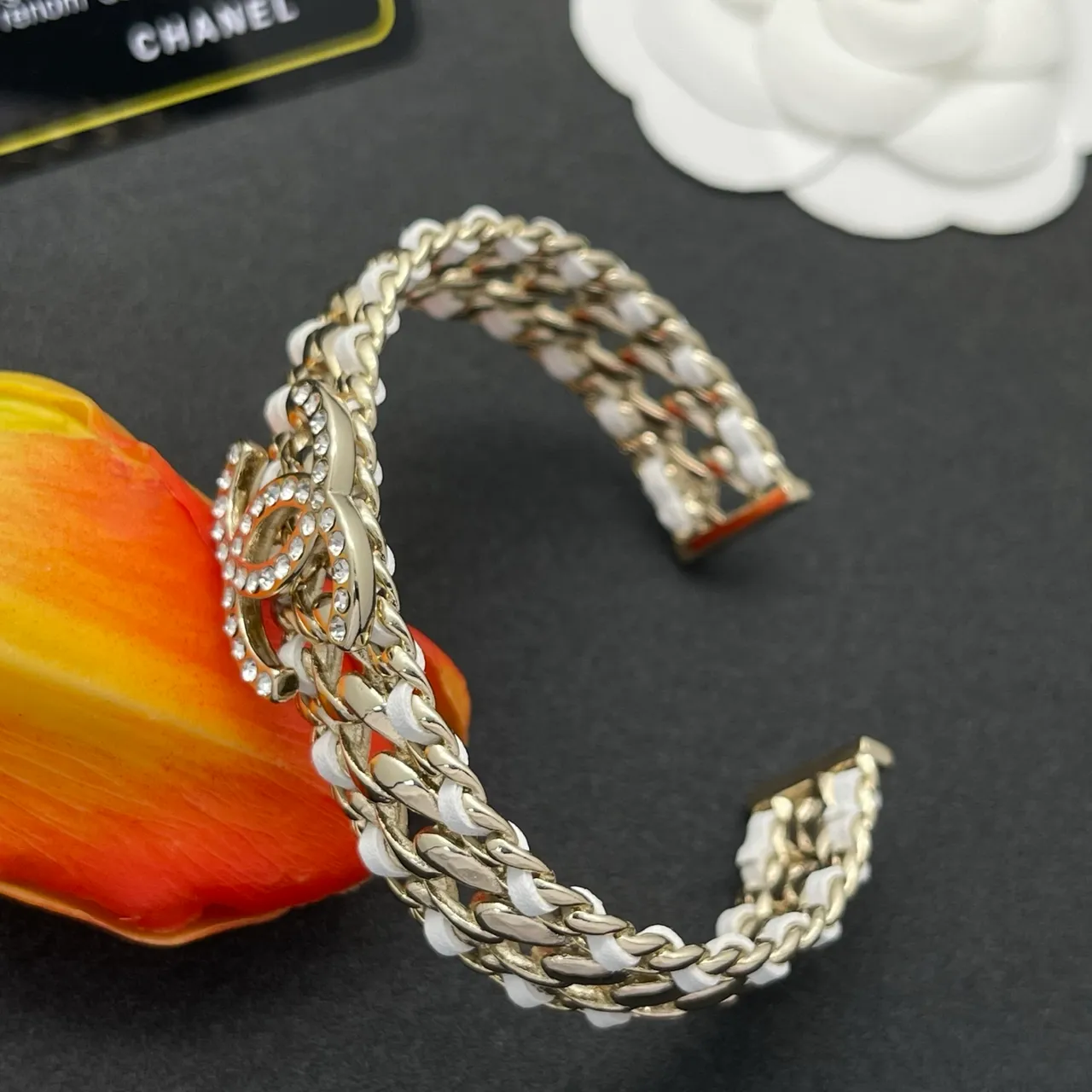 Chanel CC Pulseira Ouro Branco Corrente de Eslabões Curvos Inserções de Resina Pulseira 5