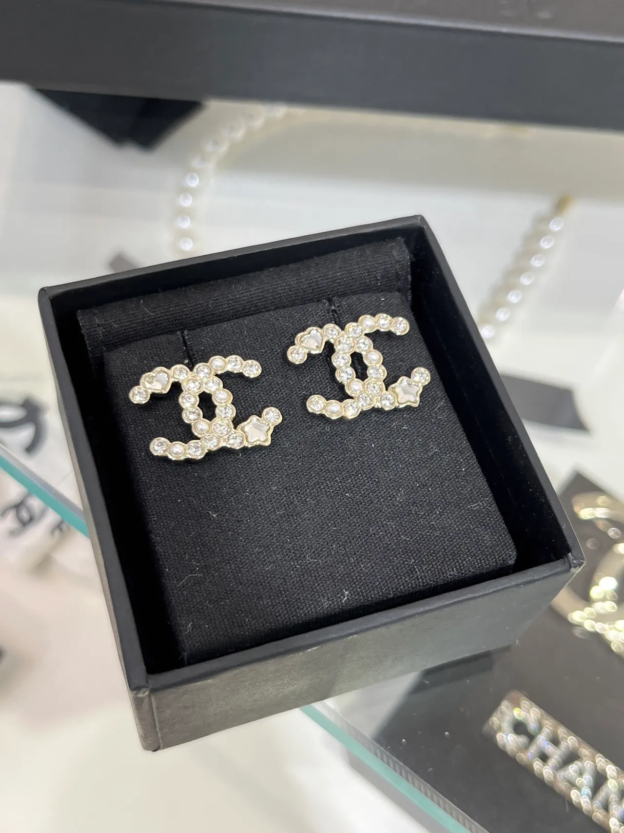 Chanel CC Cristal et Perle Boucles d'oreilles Stud 8