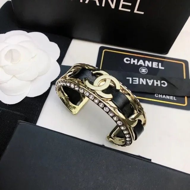 Chanel CC Cuff Pink Leather and Gold-Tone Crystal Bracelet 4