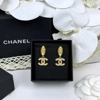 Chanel CC أقراط ذهبية شفافة Pavé-Crystal