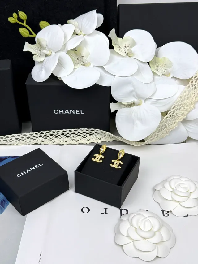 Chanel CC Brincos de Ouro Transparente Pavé-Crystal 2