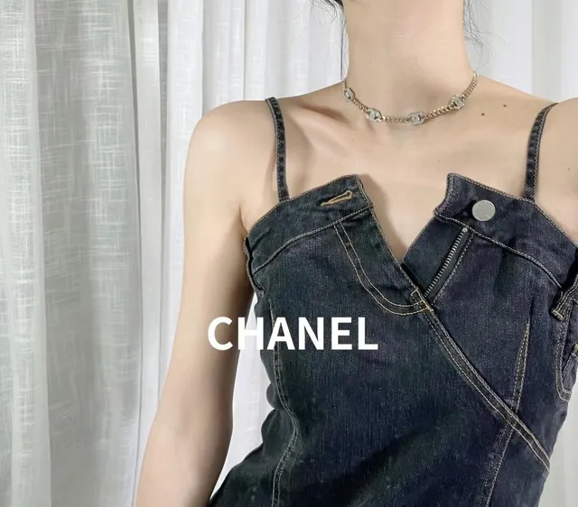 Chanel CC Link Silver Gold Interlocking Logo Links Pave Crystal Detailing Necklace 8