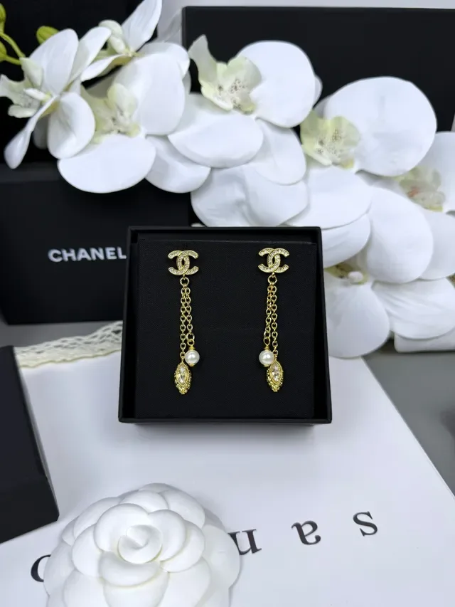 Chanel CC Logo 金色 珍珠 水晶 垂坠耳环 6