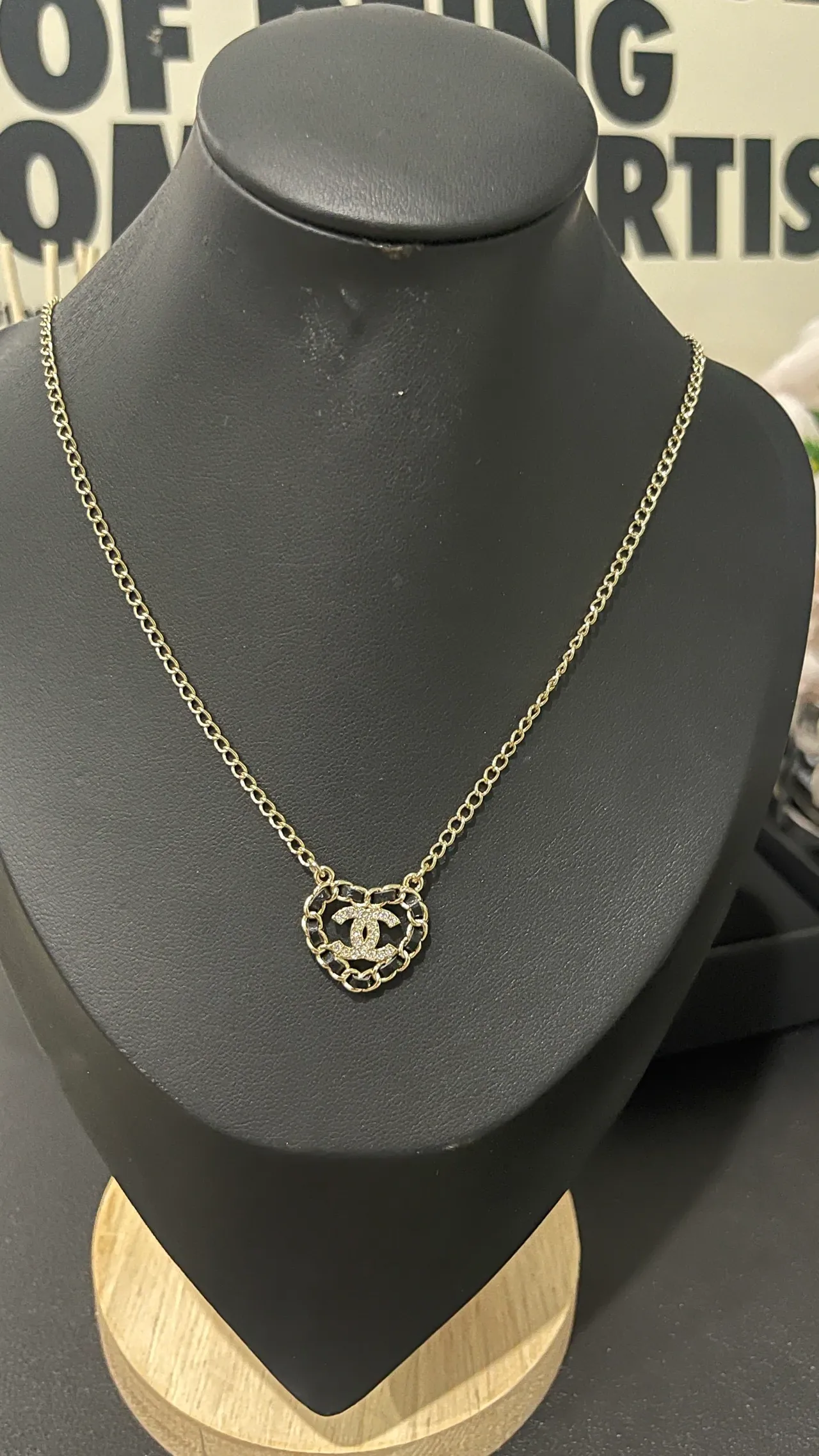 Chanel CC Logo Necklace Colar com Corrente Dourada e Preta Interligada Pingente 7