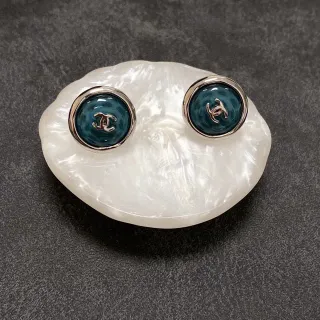 Chanel CC Logo Stud নীল রূপালী বৃত্তাকার এনামেল মুখ কানের দুল
