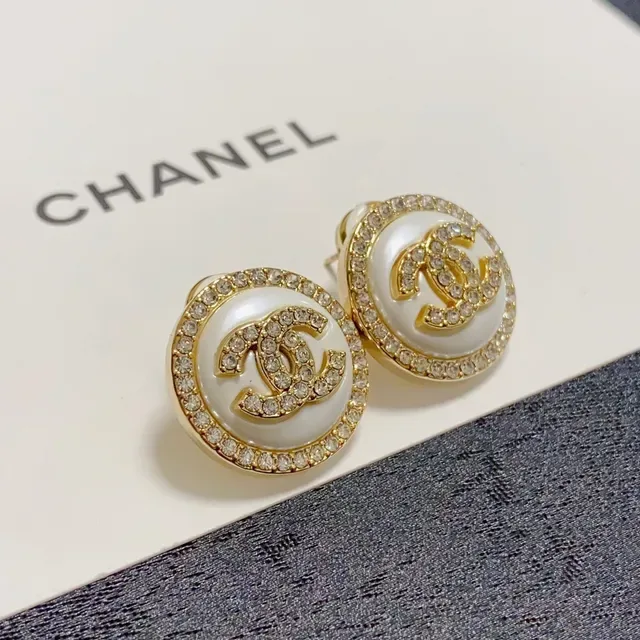 Chanel Boucles d'Oreilles CC Logo Stud Or Blanc Circulaire Cristal Incrusté Halo 3