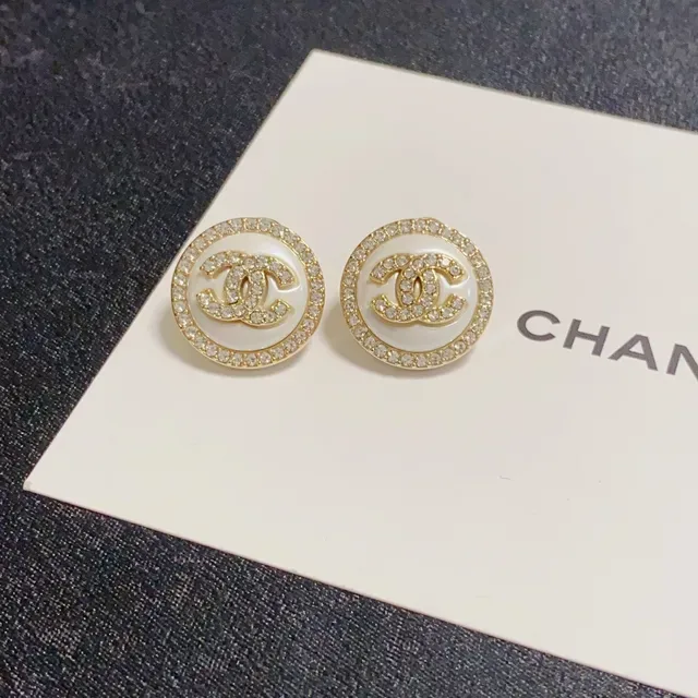 Chanel Boucles d'Oreilles CC Logo Stud Or Blanc Circulaire Cristal Incrusté Halo 9