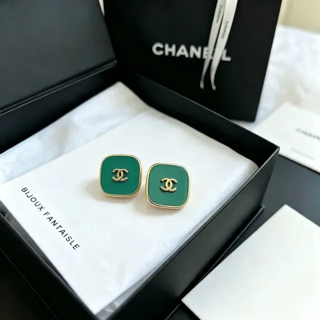 Chanel CC Square Green Enamel Gold-Tone Stud Earrings 8