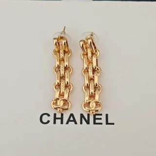 Aretes Chanel Cadena CC Logo Dorado Goteantes