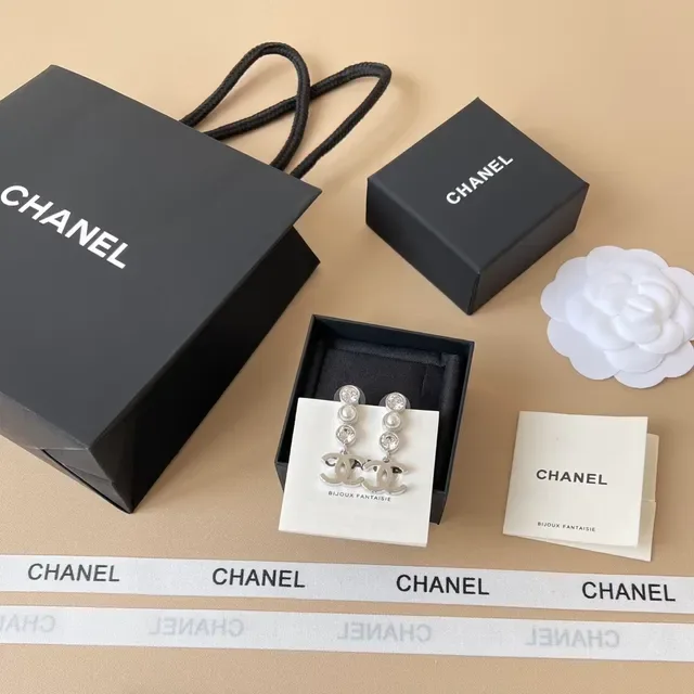 Chanel Boucles d'oreilles pendantes CC Logo Perles et Cristaux 7