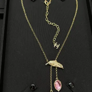 Chanel পালক পেন্ড্যান্ট সোনা গোলাপি চেইন মালা