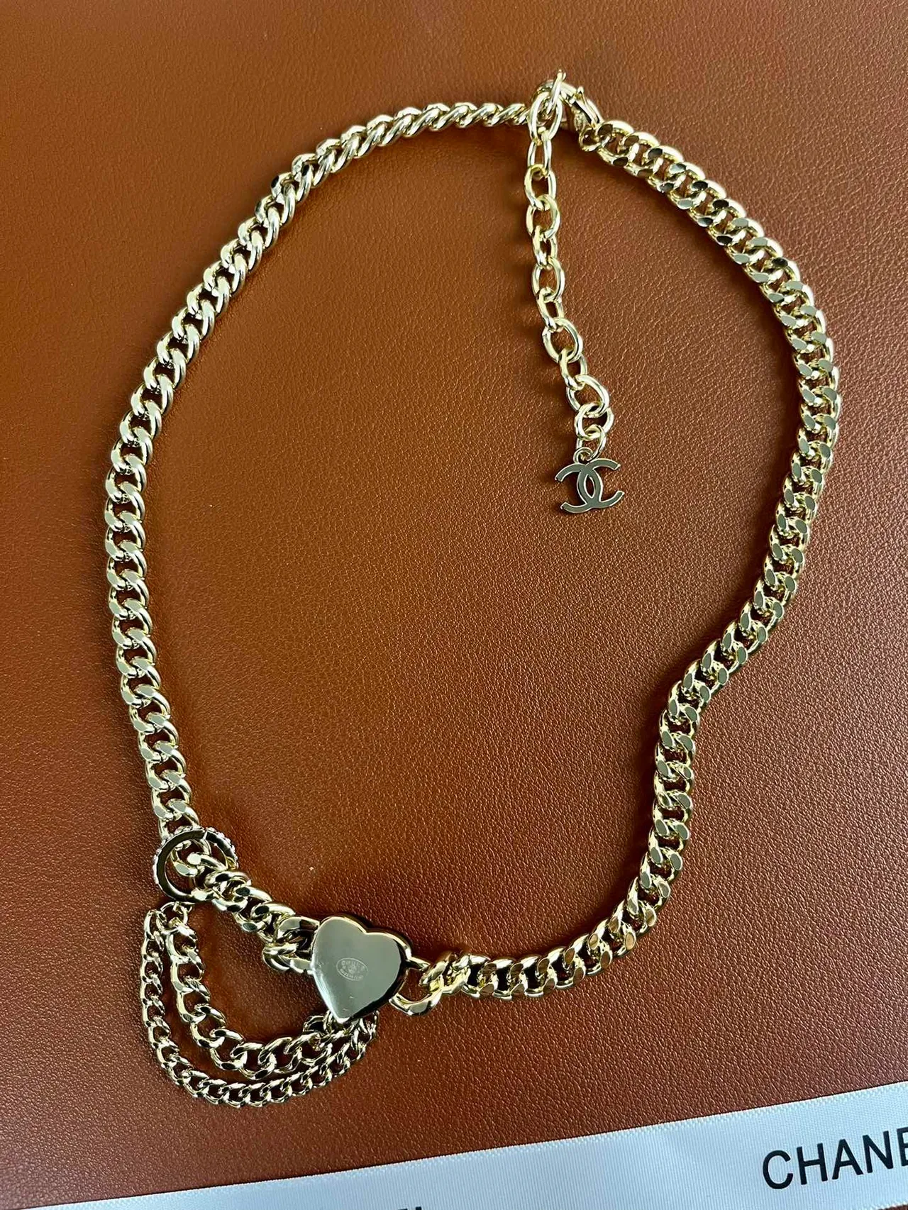 Chanel Chaîne Curb Or Noir Émail Pendentif Cœur Collier 5