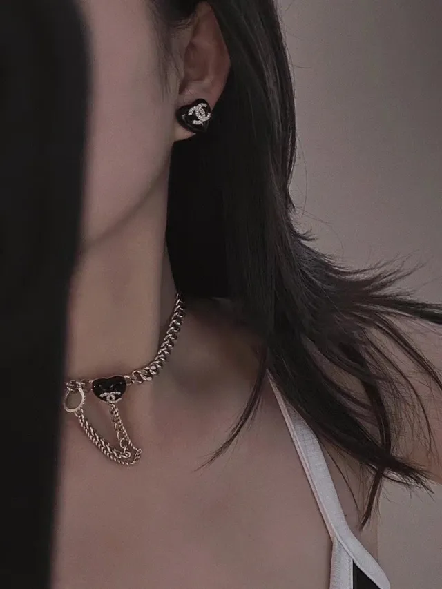 Chanel Chaîne Curb Or Noir Émail Pendentif Cœur Collier 7