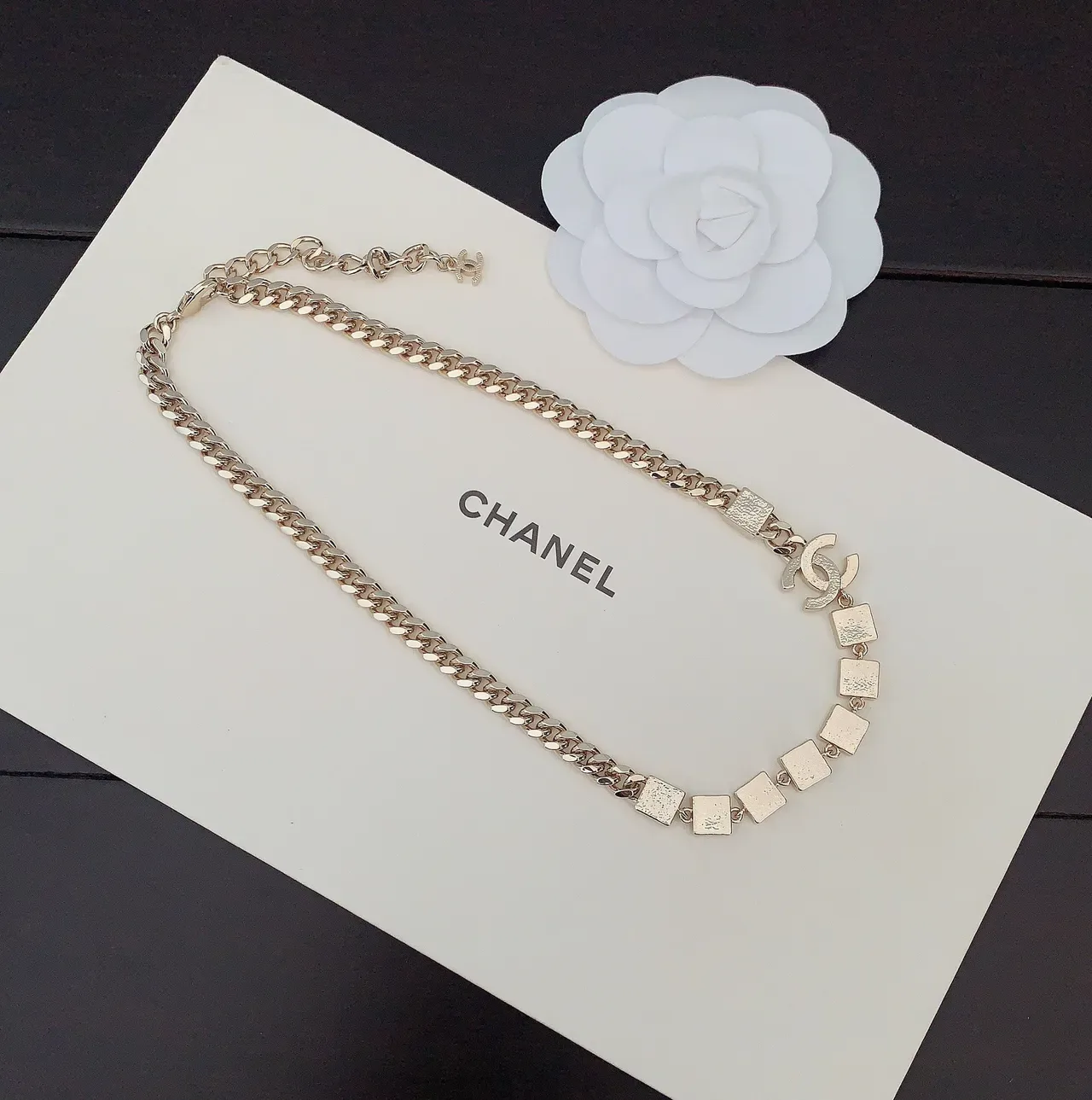 Chanel Logo Alphabet 金白 Curb Chain Pavé-Crystal CC 项链 2