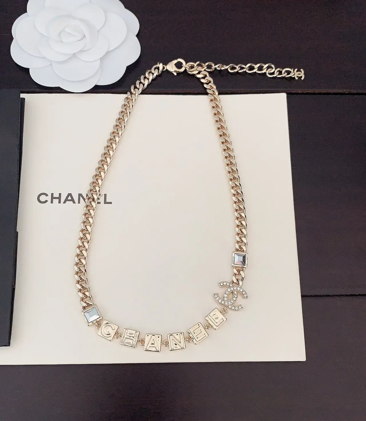 Chanel Logo Alphabet 金白 Curb Chain Pavé-Crystal CC 项链 4