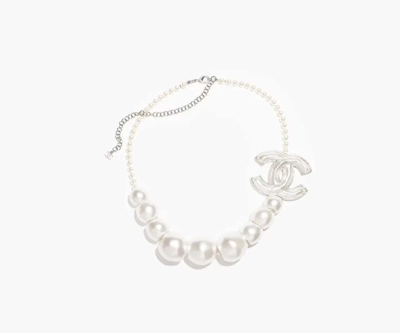 Collar Chanel Perlas con Logo CC 5