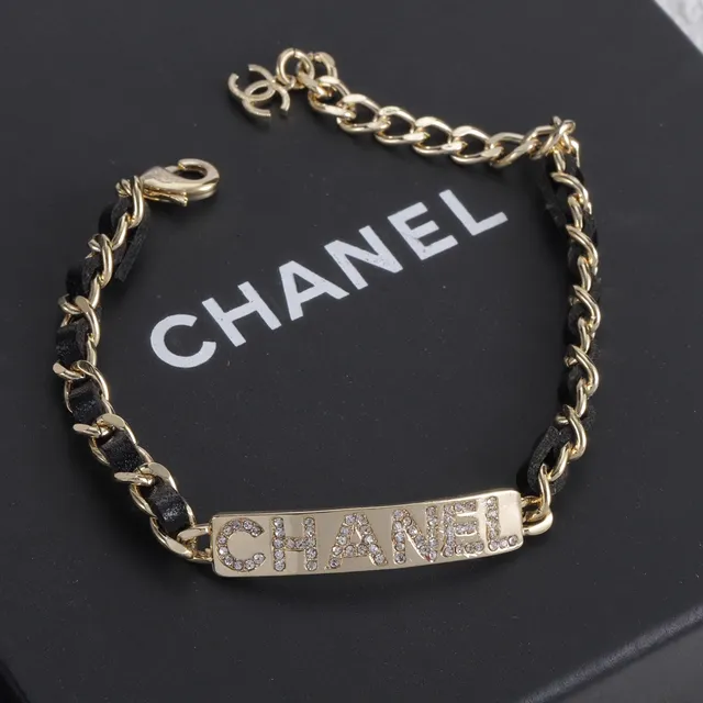 Chanel Plaque 手链 金黑 扭链 皮革包裹链节 手链 4